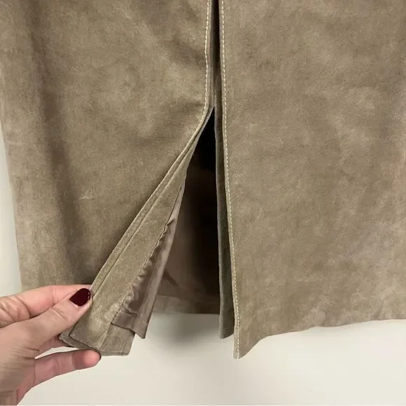 Loft NWT tan suede knee length skirt.  Size 4 - Picture 2 of 5